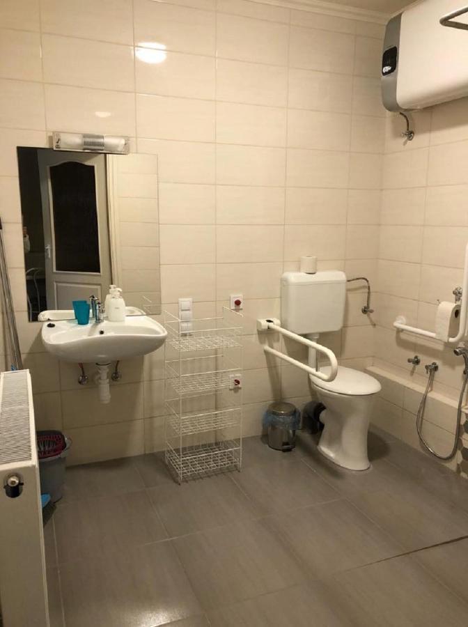 Bed and Breakfast Jacint Apartman à Hajdúszoboszló Extérieur photo